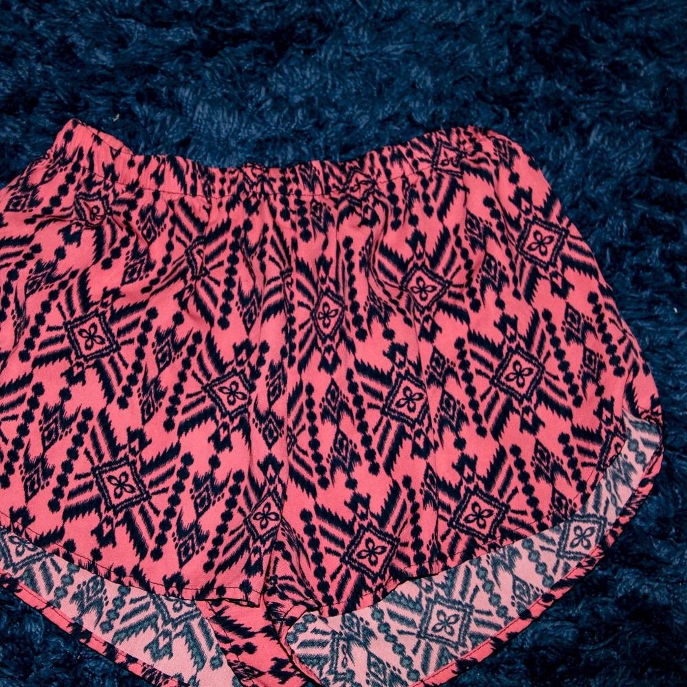 ****Bundle 4/$25****Aztec High Waist Shorts